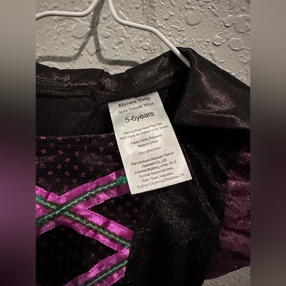 New Girls Witch Costume - size 5-6 years - Picture 2 of 5